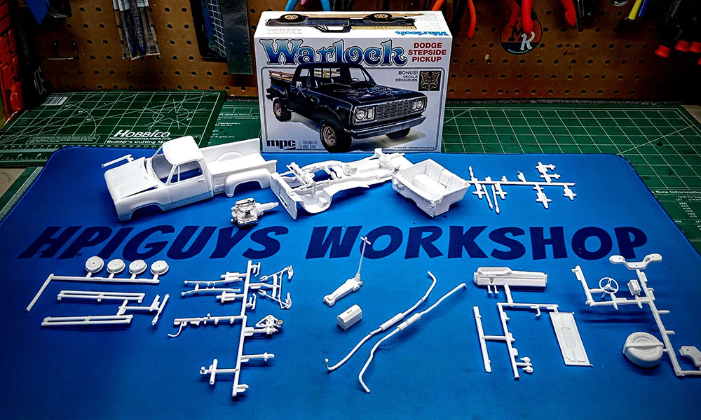 MPC 1977 Dodge Warlock Pickup 1:25 Scale Model Kit - Image 5